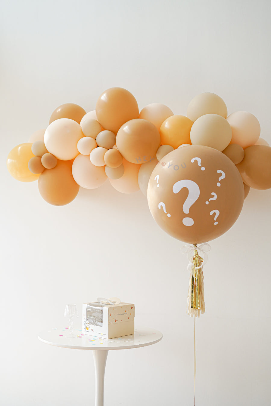 Peaches 'n Cream Balloon Garland