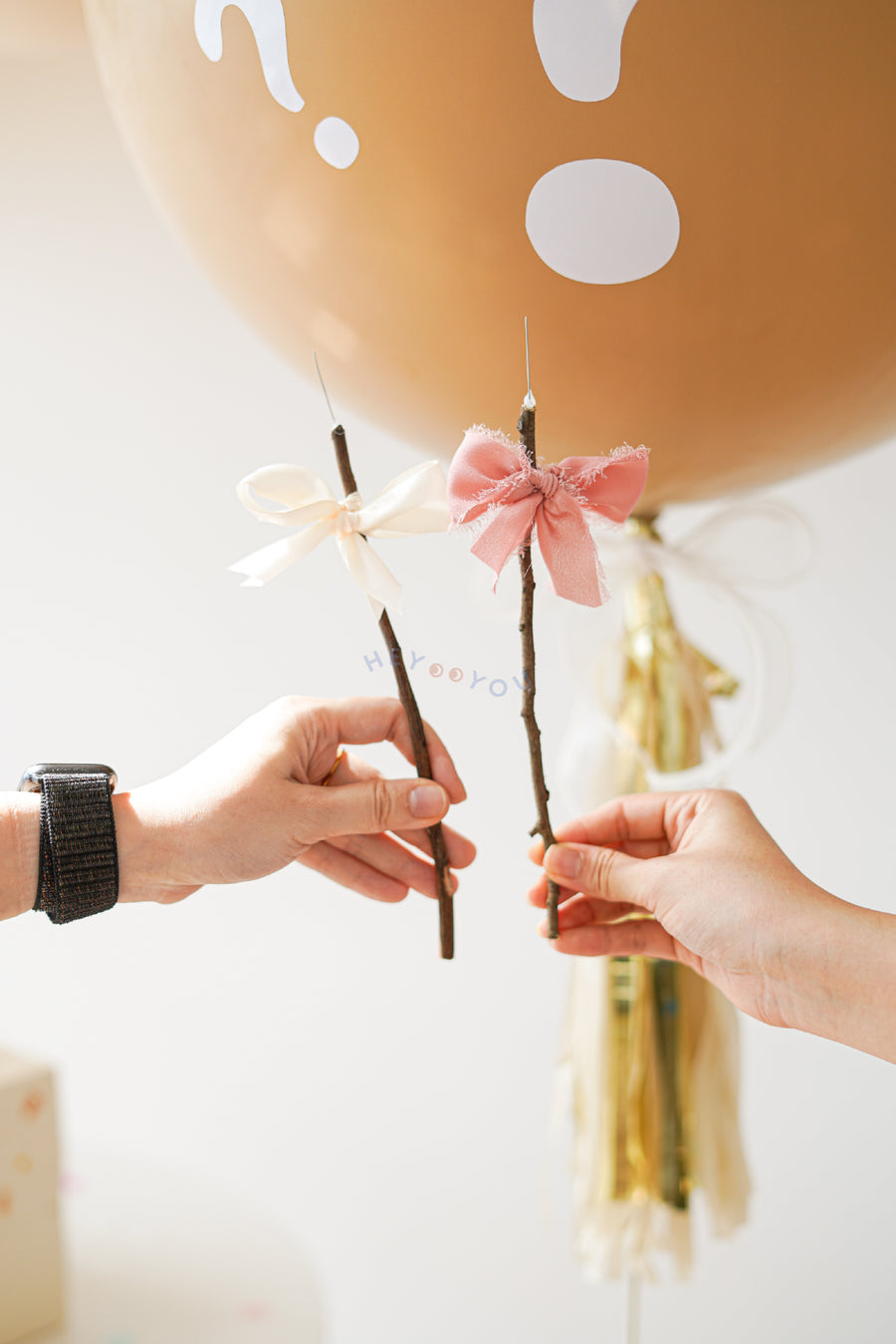 Peaches 'n Cream Balloon Garland